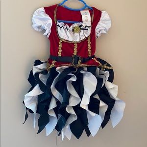 Girl’s pirate Halloween costume
